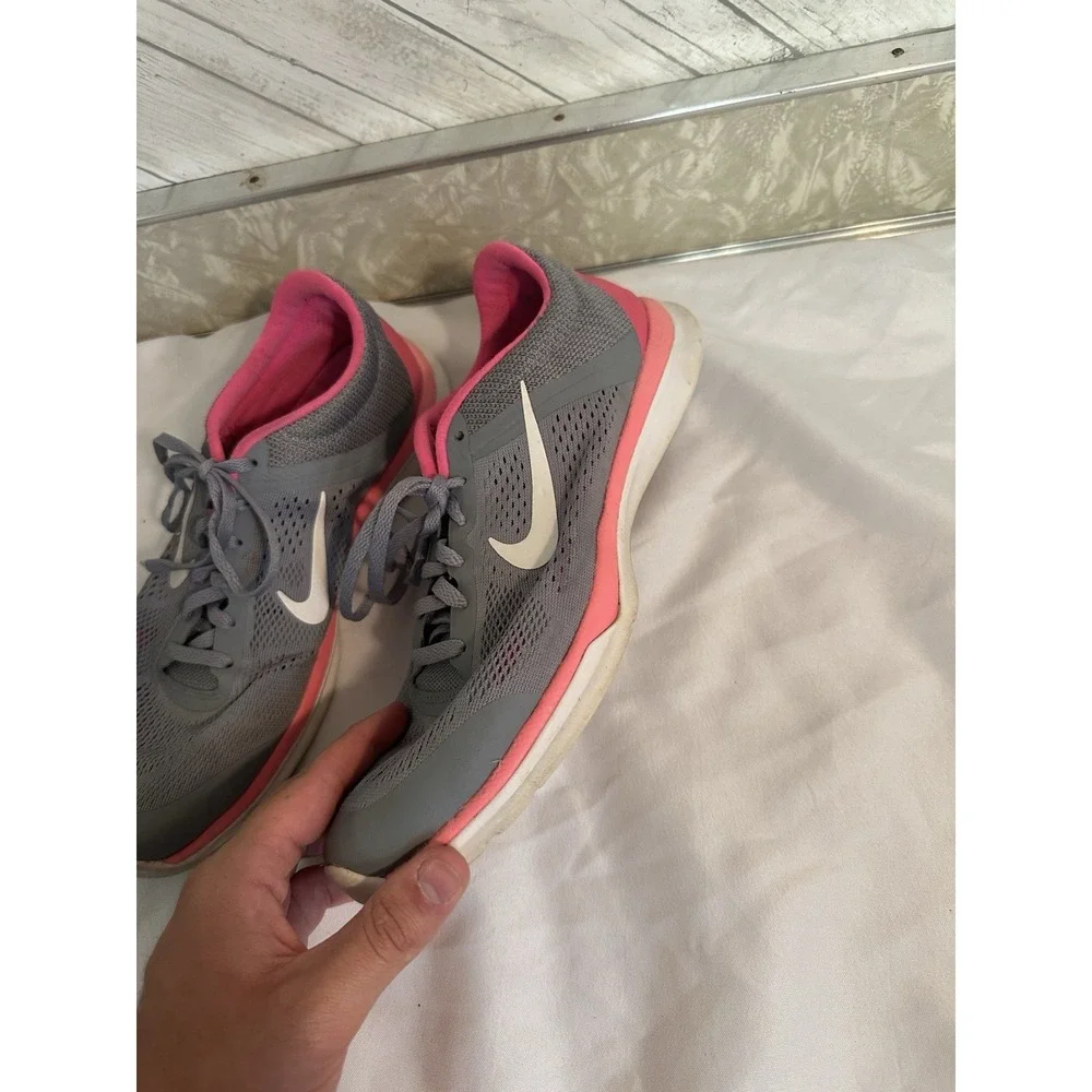 Nike Training In Season 5 Womens Running Shoes Sneakers Size 10 Gray Pink